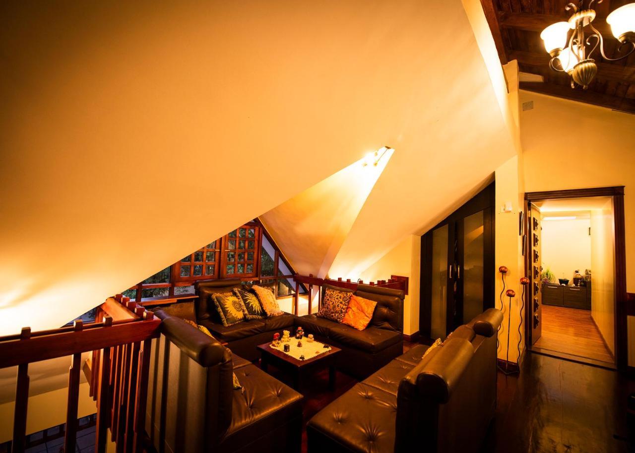 Hostal Dulce Hogar Latacunga Esterno foto